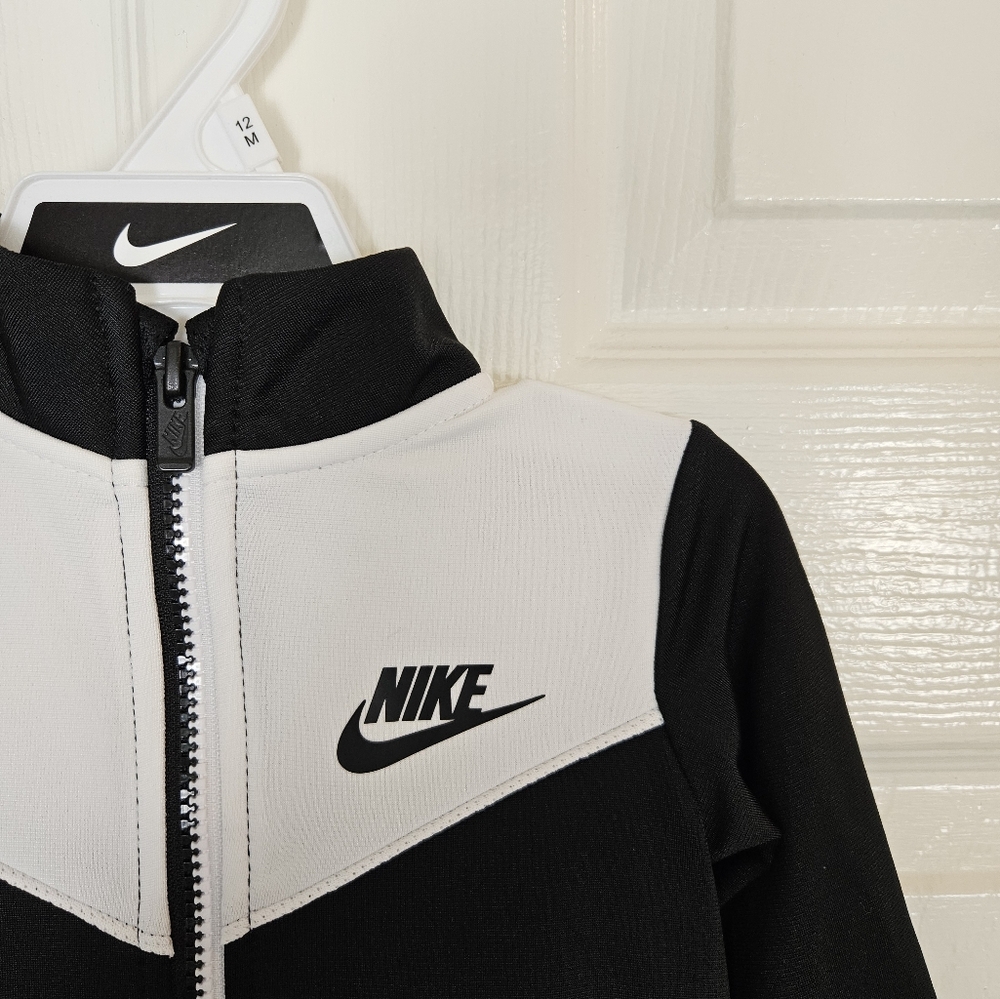 Kids Toddler 12 Months Nike Black and White Jacket Track Suit Matching